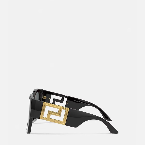 100% AUTHENTIC - Black VERSACE GRECA Sunglasses - Verification code included‼️ - Picture 6 of 7